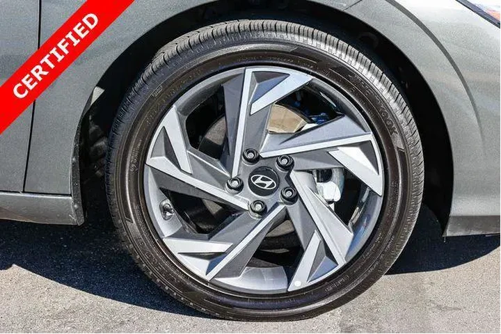 $22198 : Hyundai ELANTRA Hybrid 2025 image 9