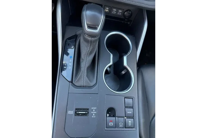 $37831 : Toyota Highlander 2024 image 10