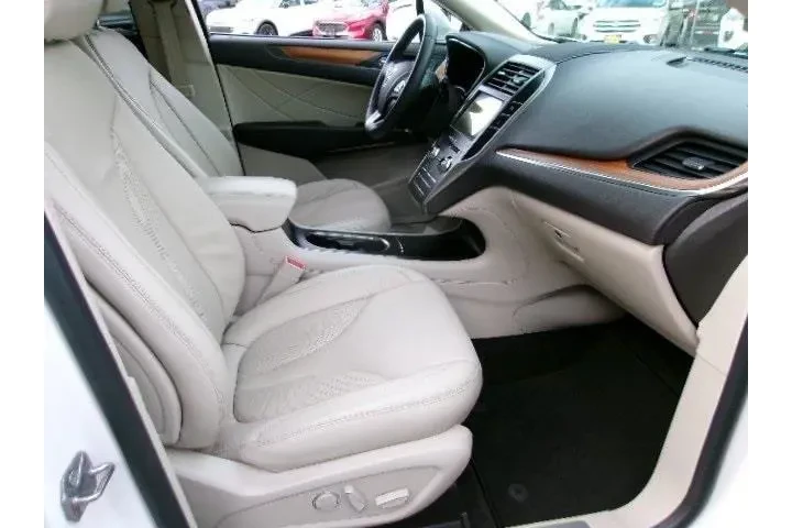 $27996 : Lincoln Corsair 2021 AWD Sta image 4