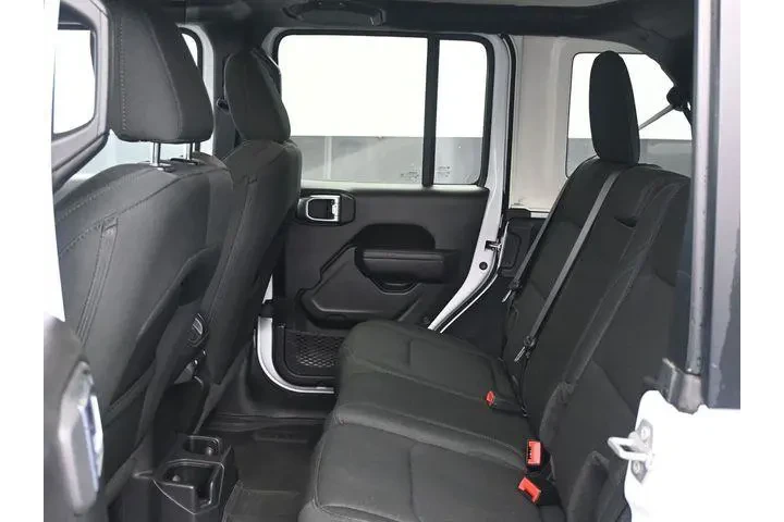 $30200 : Jeep Wrangler Unlimited 2022 image 5