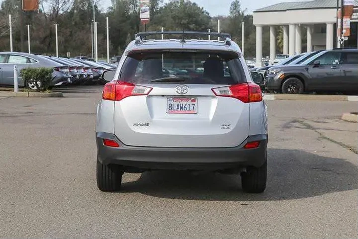 $17991 : Toyota RAV4 2014 AWD XLE 4dr image 3