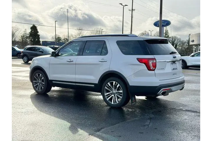 $17900 : Ford Explorer 2017 AWD Plati image 5