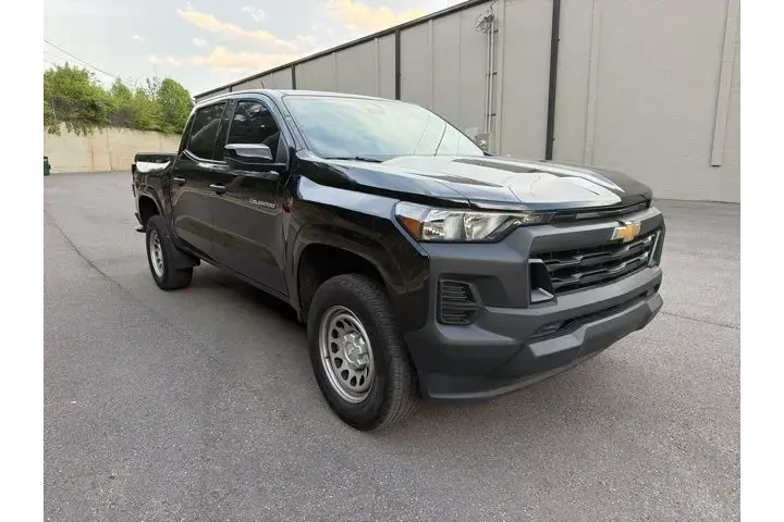 $23490 : Chevrolet Colorado 2024 4x2 image 1