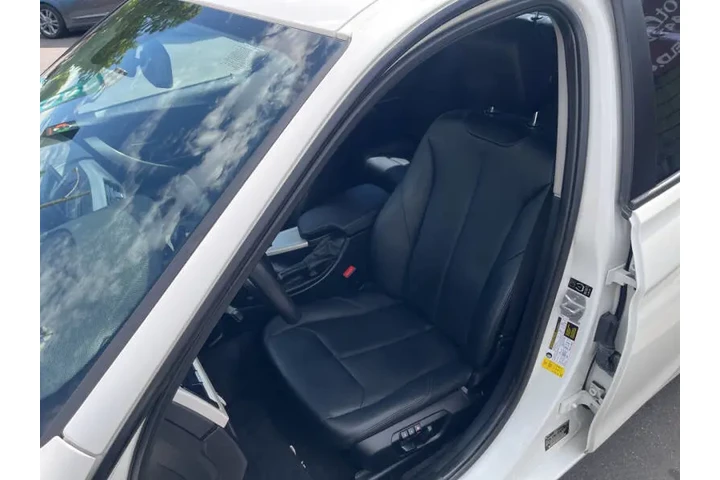 $9995 : 2015 BMW 3 Series 320i image 10