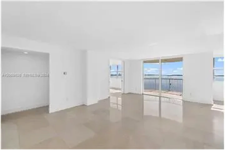 $6700 : Rental property with 3 bedro image 6
