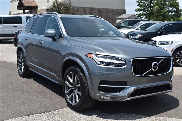 2019 XC90 T5 Momentum image 3