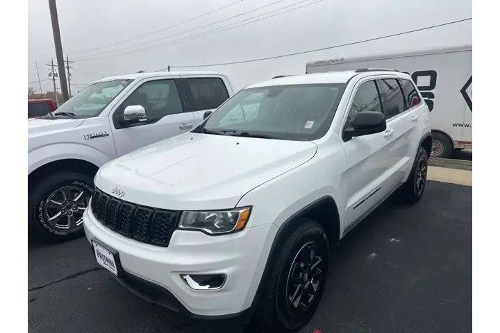 $17999 : Jeep Grand Cherokee 2020 4x4 image 1