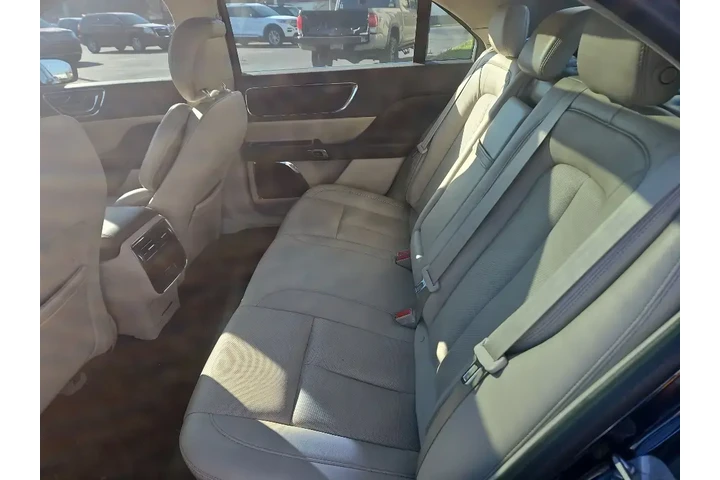 $14750 : Lincoln Continental 2017 Sel image 9