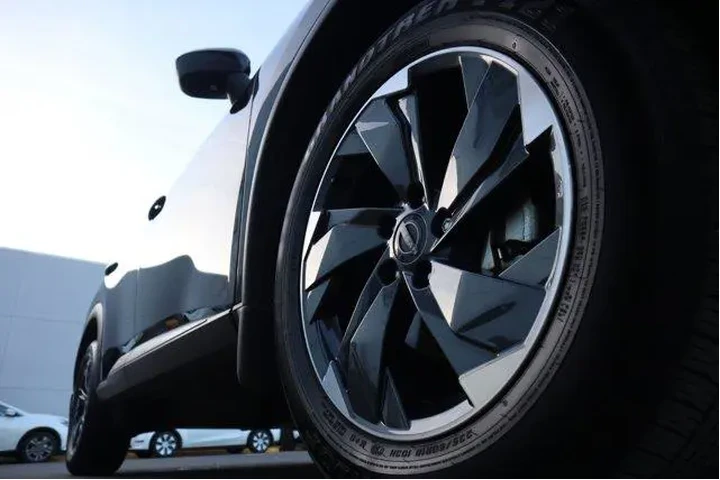 $24720 : Nissan Rogue 2024 AWD SV 4dr image 8