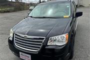 Used 2009 Town & Country 4dr en Boston