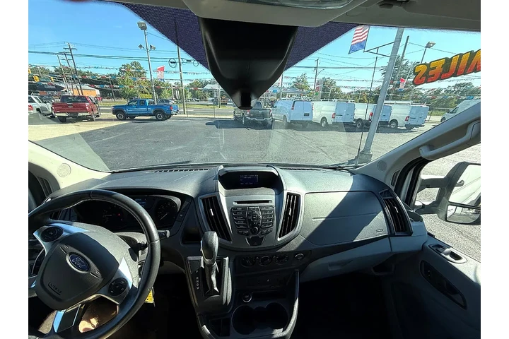 $26900 : 2016 Transit 250 Van Med. Roo image 7