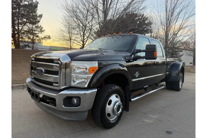 $1 : 2014 F-350 Super Duty Lariat image 2