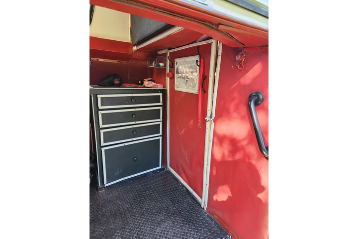$18000 : Van Chevrolet  Dog Grooming image 5