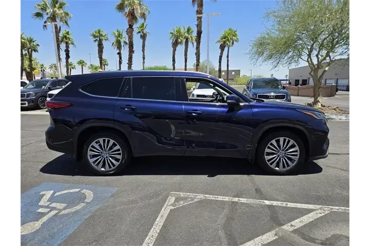 $31885 : Toyota Highlander 2021 AWD P image 7