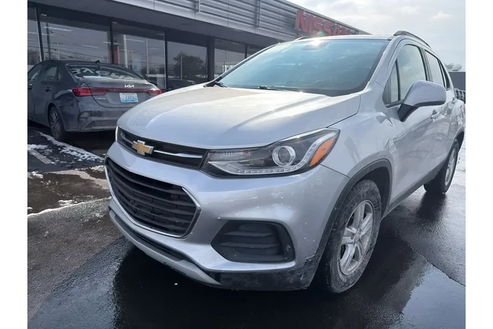$12995 : Chevrolet Trax 2021 LT 4dr C image 2