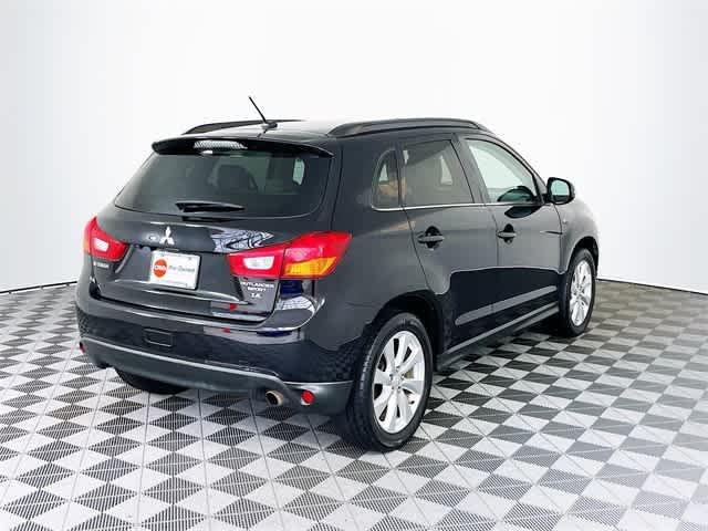 $8101 : PRE-OWNED 2015 MITSUBISHI OUT image 9