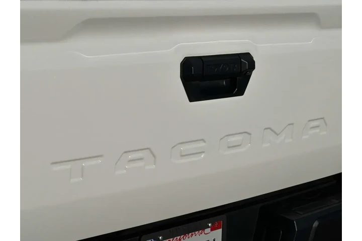 $35250 : Toyota Tacoma 2025 4x2 SR 4d image 6