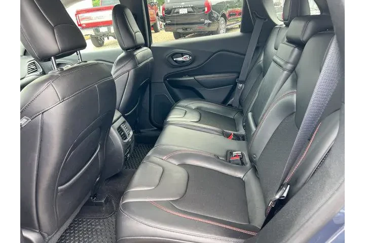 $19000 : Jeep Cherokee 2019 4x4 Trail image 7