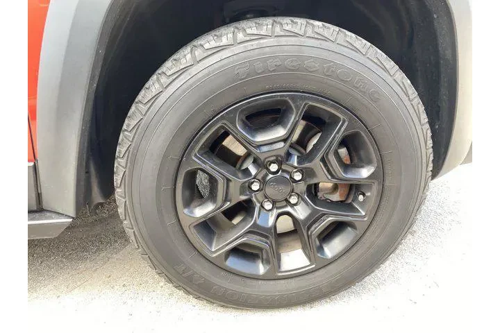 $20881 : Jeep Cherokee 2019 4x4 Trail image 3