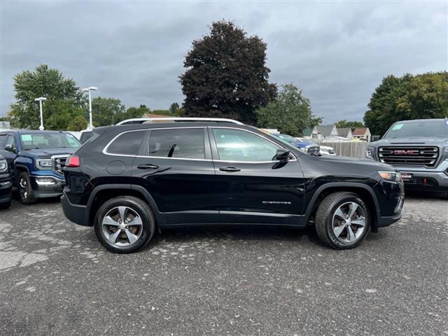 $17990 : 2019 Cherokee image 2