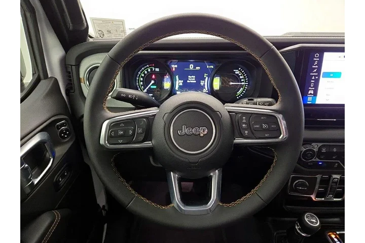 $39998 : Jeep Wrangler 2024 4x4 Sahar image 10