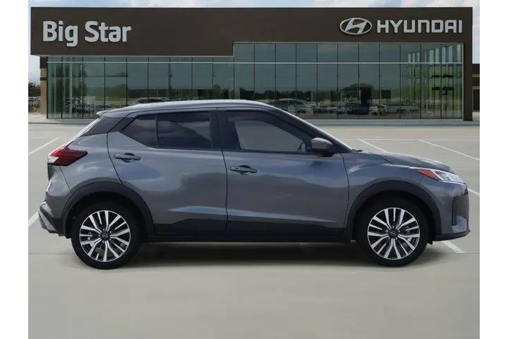 $19988 : Nissan Kicks 2023 SV 4dr Cro image 5