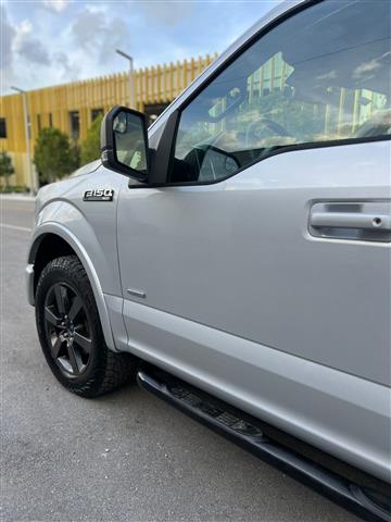 $2500 : Ford F150 Super Cab Laria image 4