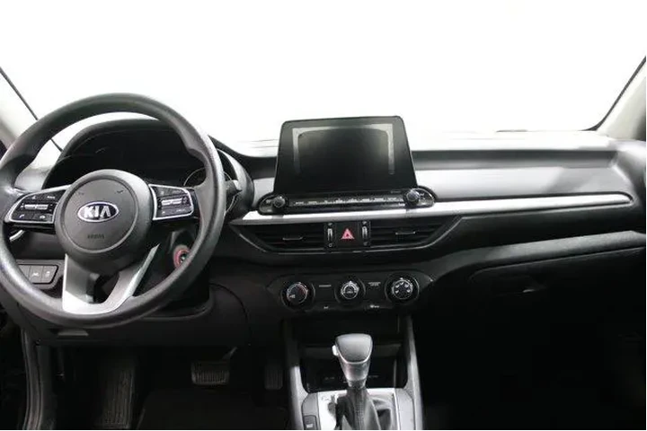 $14987 : Kia Forte 2020 LXS 4dr Sedan image 2