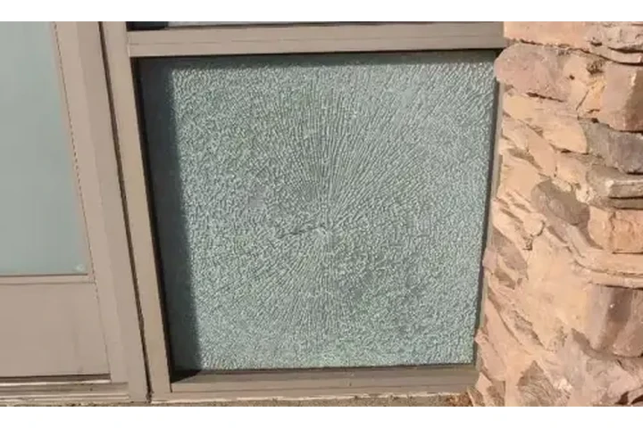 Cubrimos ventanas Comerciales image 6