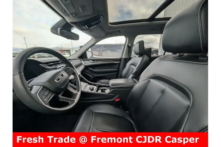 $32999 : Jeep Grand Cherokee L 2023 4 image 4