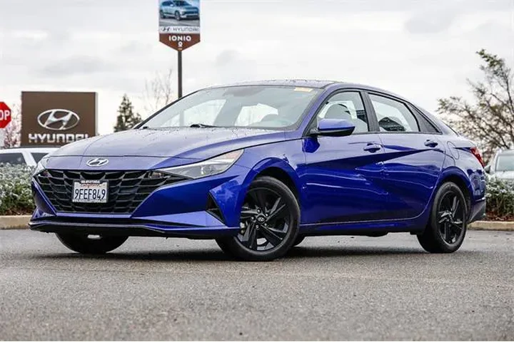 $18991 : Hyundai ELANTRA 2023 SEL 4dr image 1