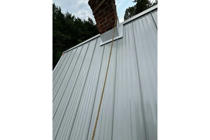 LUISGUAMANHOMEIMPROVEMENTCORP image 2