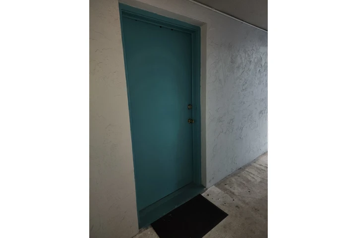 $800 : SE RENTA UN CUARTO  MUJER SOLA image 2