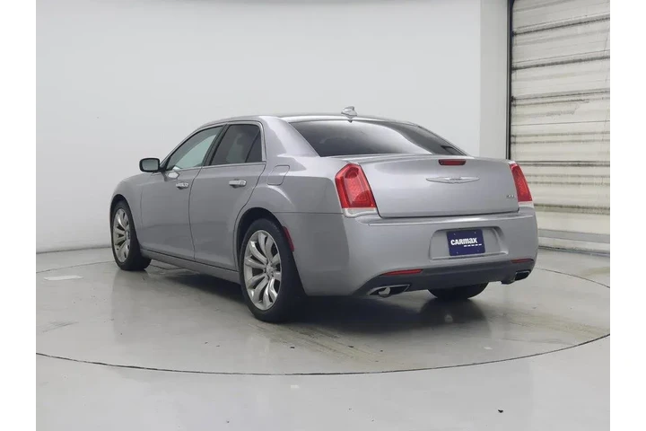 $15998 : Chrysler 300 2018 Limited 4d image 2