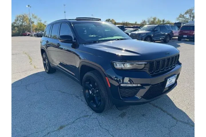 $35831 : Jeep Grand Cherokee 2024 4x4 image 2