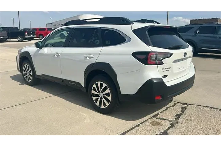 $29990 : Subaru Outback 2025 AWD Prem image 5