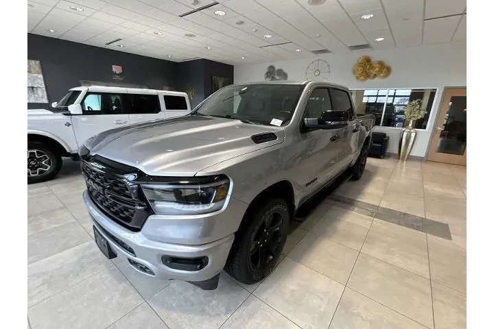 $36980 : Ram 1500 2023 4x4 Big Horn 4 image 7