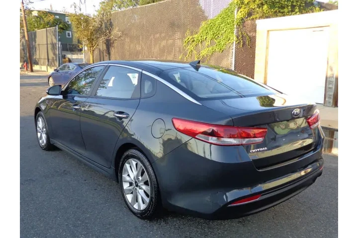 $8950 : 2016 Optima LX image 5