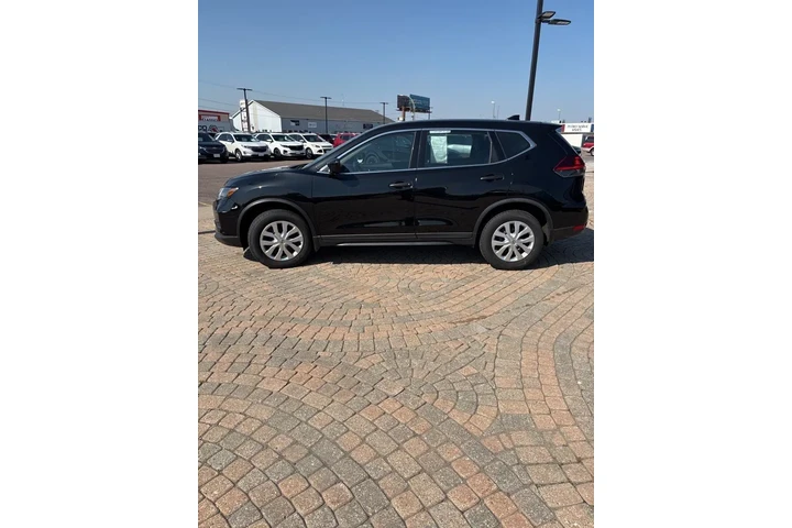 $14497 : 2018 Rogue S image 8