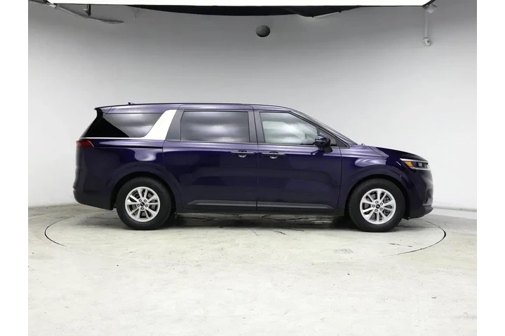 $30998 : Kia Carnival 2024 LX 4dr Min image 7