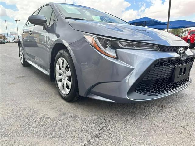 $22995 : Pre-Owned 2021 Corolla LE Sed image 4