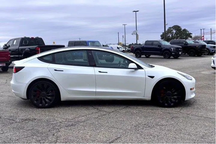 $23977 : Tesla Model 3 2022 AWD Perfo image 5