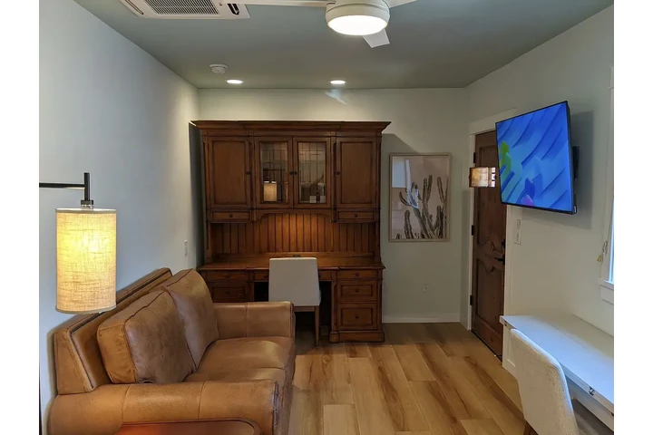 $1100 : 1/bed 1/bath house for rent image 4