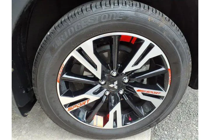 $21723 : Mitsubishi Eclipse Cross 202 image 9