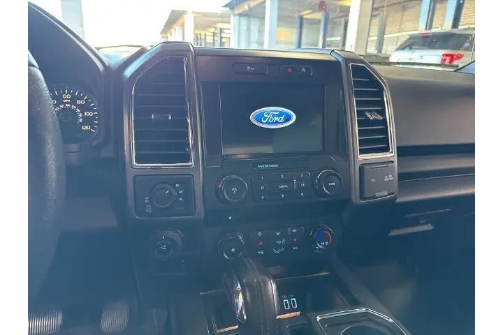 $23500 : Ford F-150 2016 4x4 XLT 4dr image 8