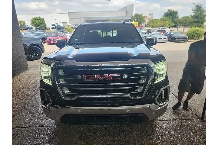 $31753 : GMC Sierra 1500 2020 4x4 SLT image 2