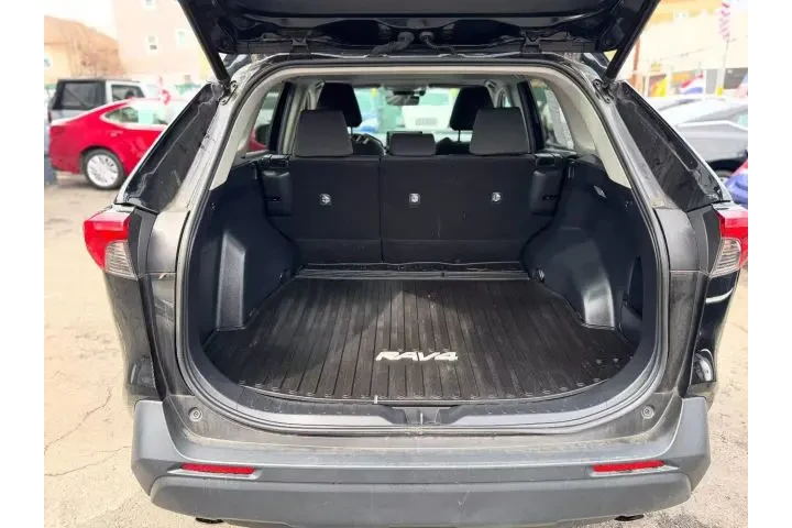 2021 TOYOTA RAV42021 TOYOTA R image 8