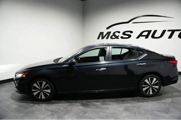 $16876 : 2021 Altima 2.5 SV image 3