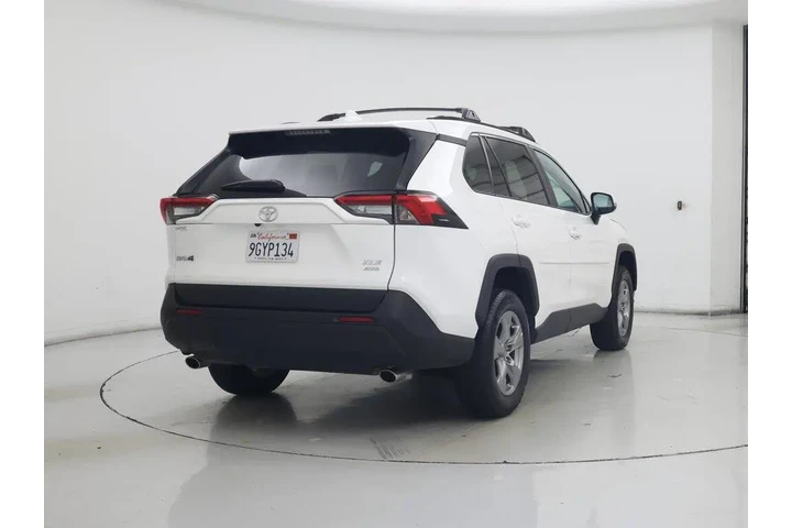$33998 : Toyota RAV4 2023 AWD XLE 4dr image 8