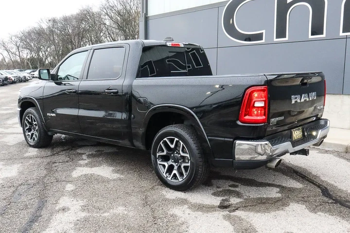 $42988 : 2025 1500 Laramie 4x4 Crew Ca image 6